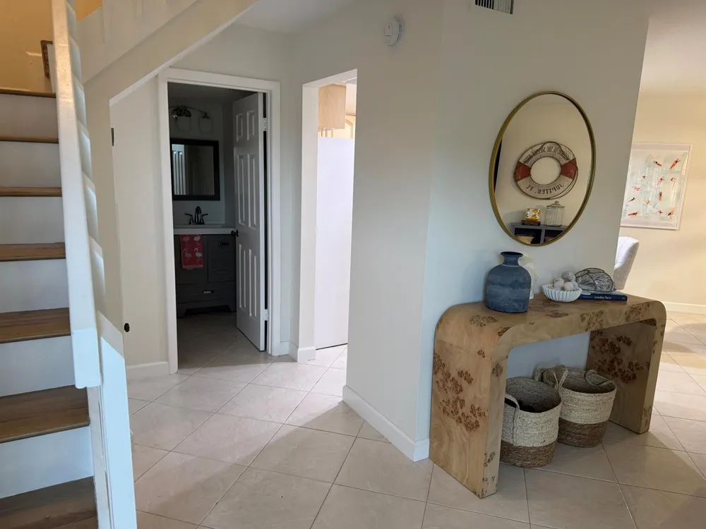 176 Seabreeze Circle Jupiter, FL 33477