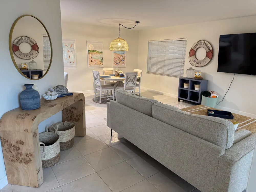 176 Seabreeze Circle Jupiter, FL 33477