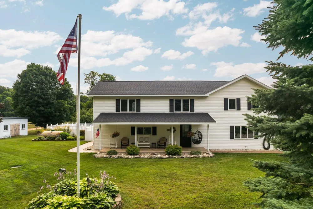 8382 SW Hudson Road Springfield Township, MI 49633