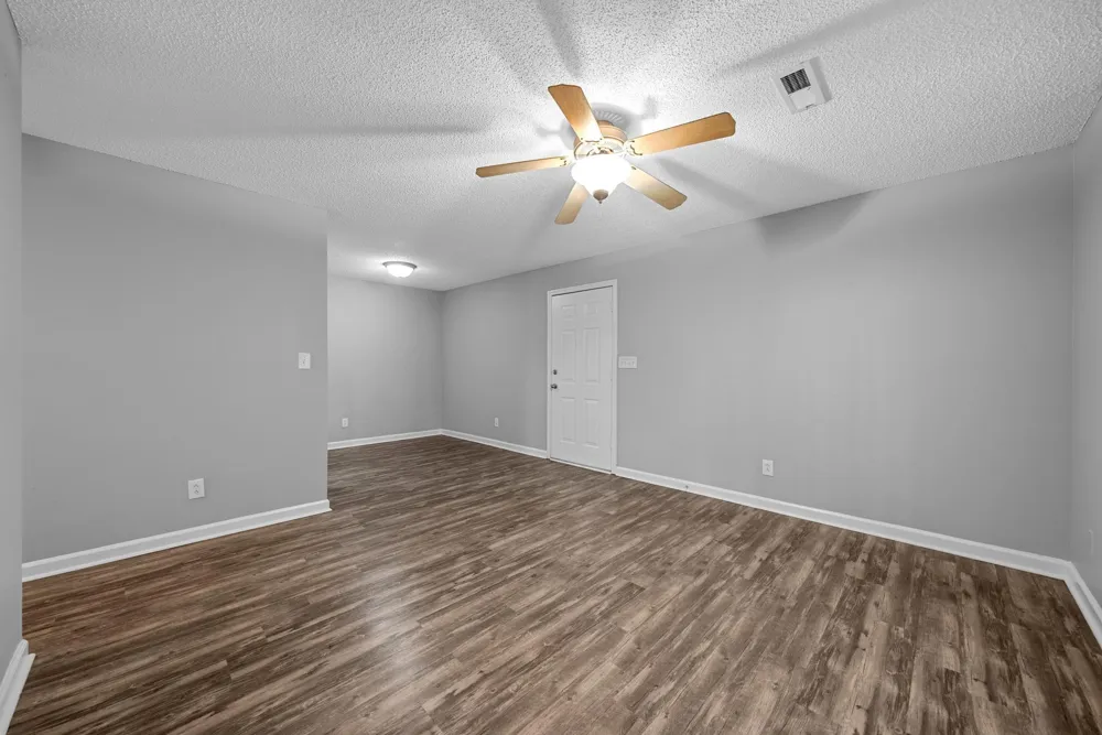 1251 Parkway Pl #F Clarksville, TN 37042