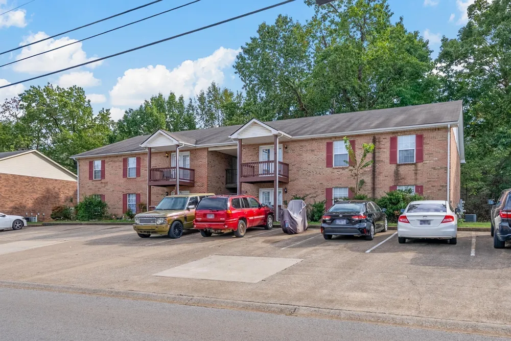 1251 Parkway Pl #F Clarksville, TN 37042