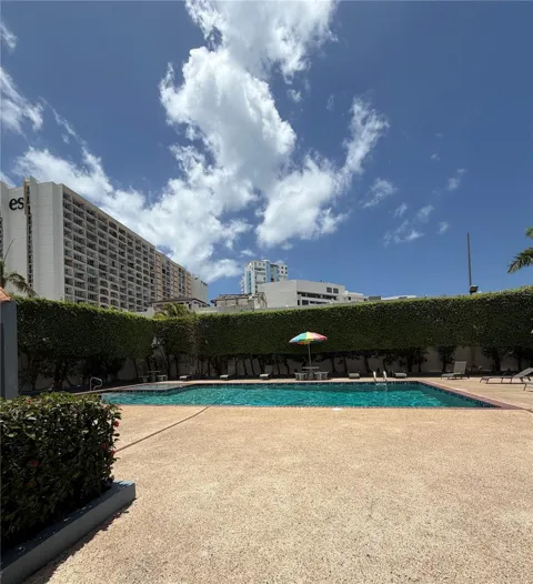 6471 AVE. ISLA VERDE #811