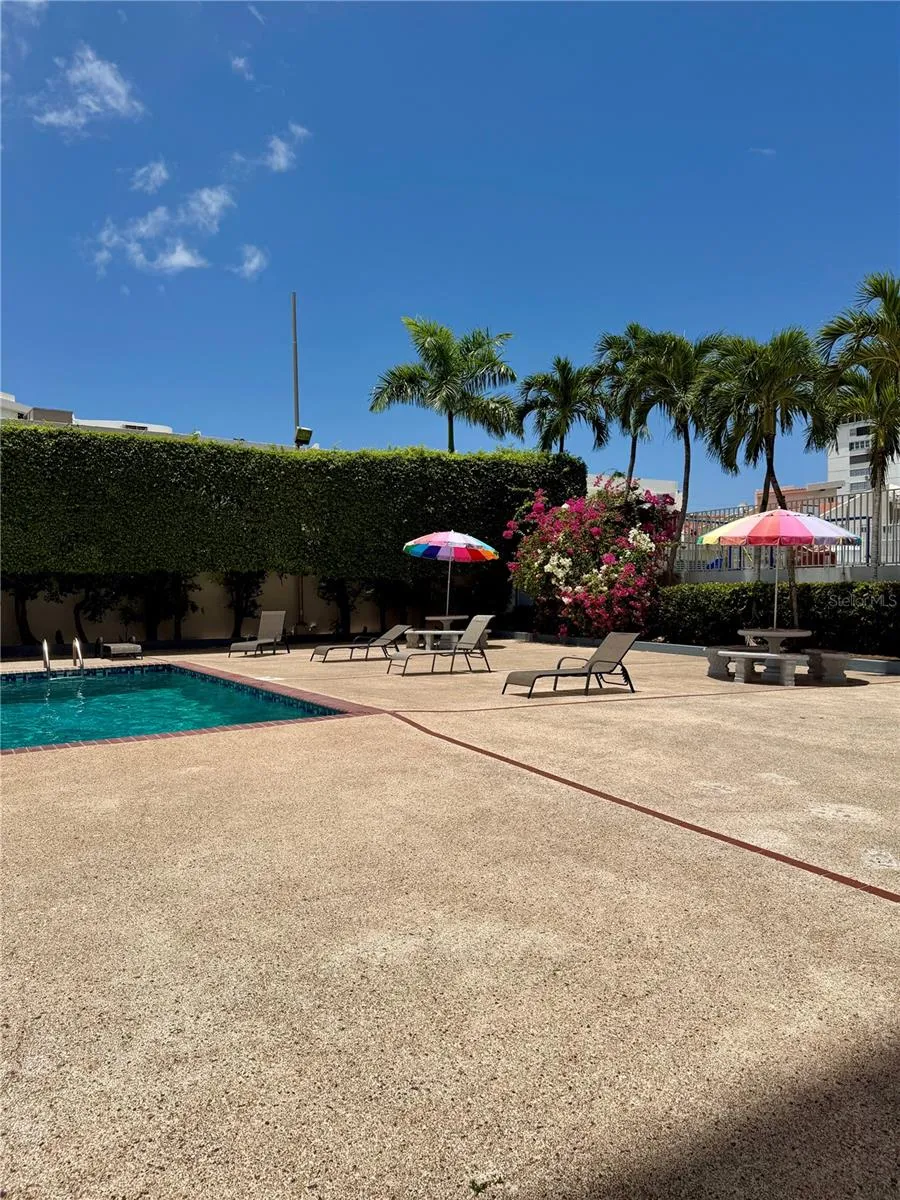 6471 AVE. ISLA VERDE #811 Carolina, PR 00979