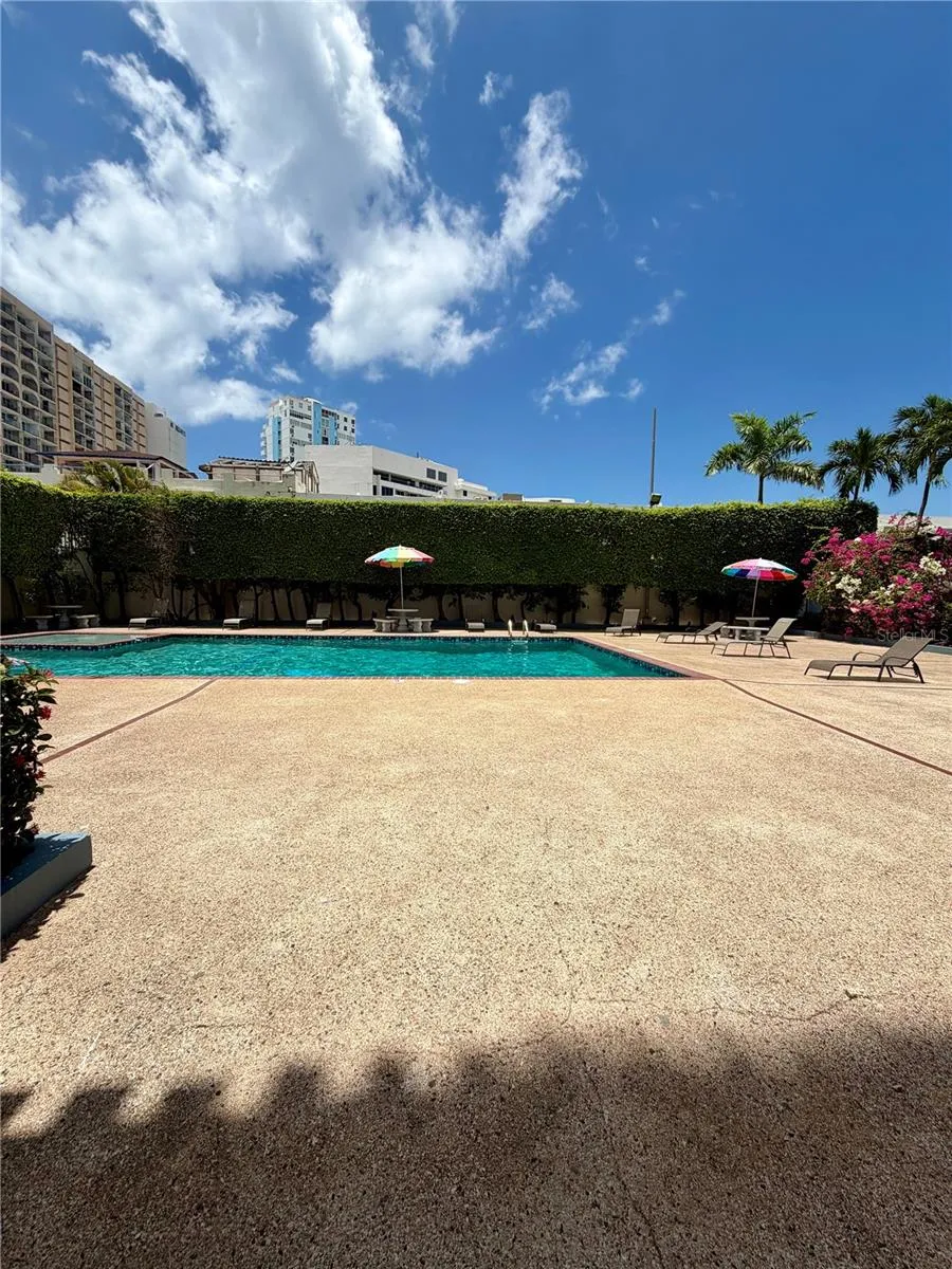6471 AVE. ISLA VERDE #811 Carolina, PR 00979