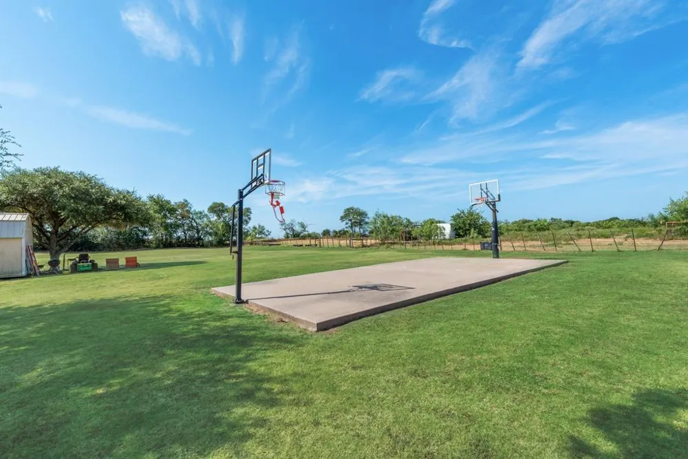 7951 FM 339 Mount Calm, TX 76673