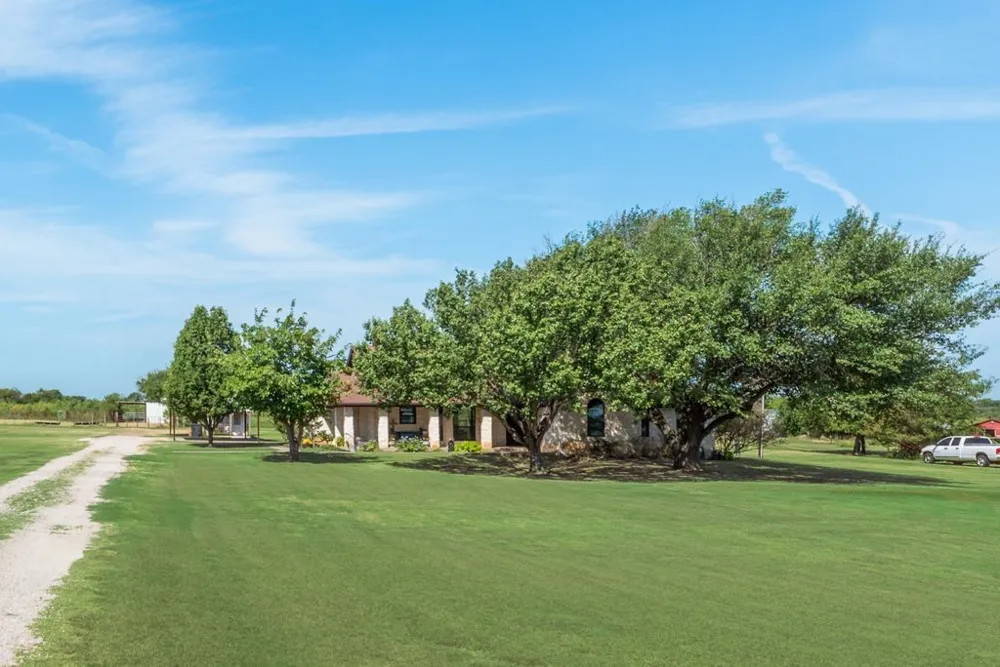 7951 FM 339 Mount Calm, TX 76673