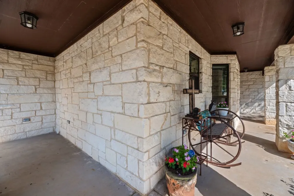 7951 FM 339 Mount Calm, TX 76673
