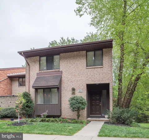 2111 CHAPEL VALLEY LANE