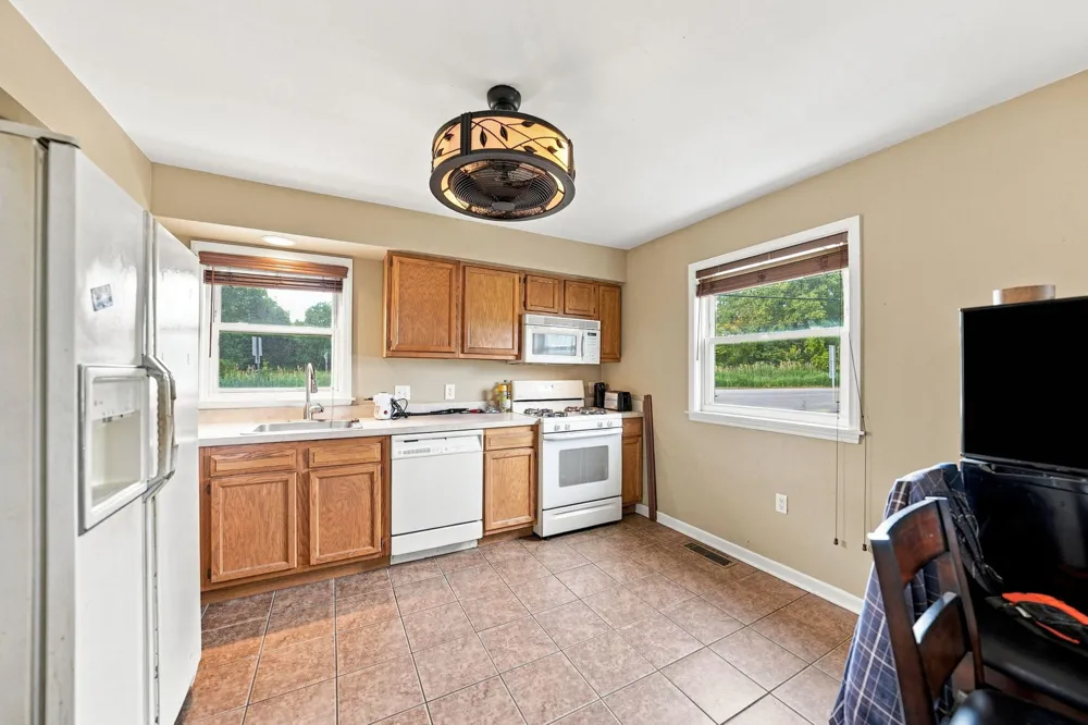 18799 Koester Street Riverview, MI 48193