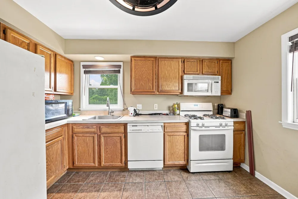 18799 Koester Street Riverview, MI 48193