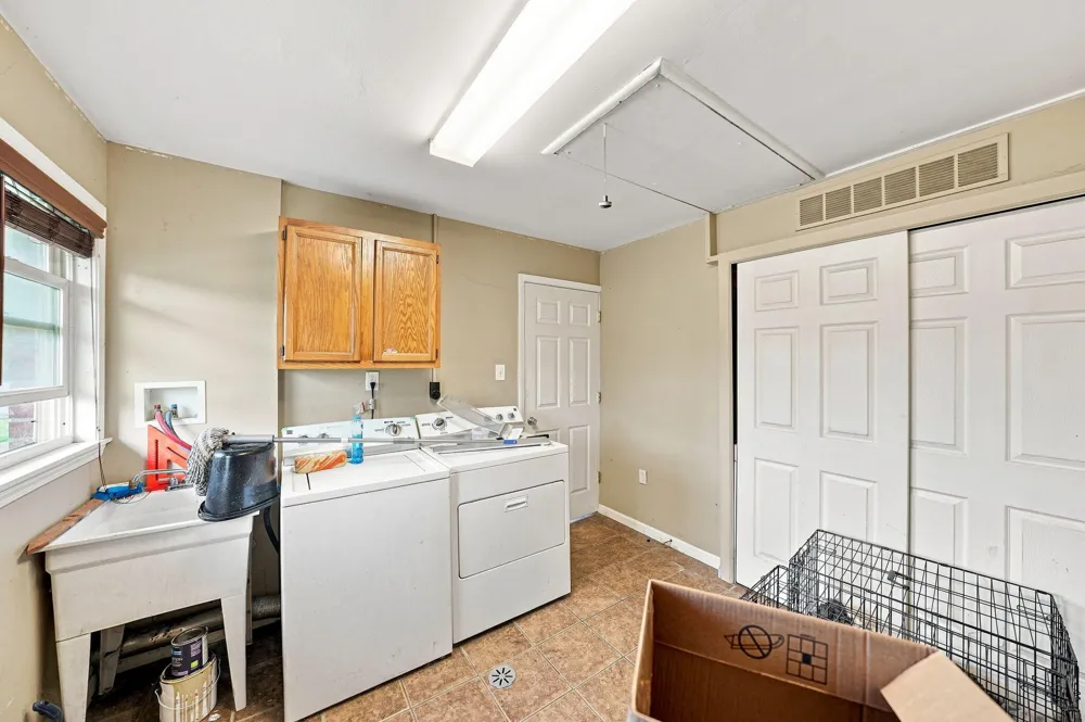 18799 Koester Street Riverview, MI 48193