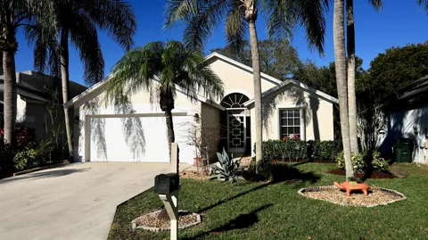 2220 Soundings Court