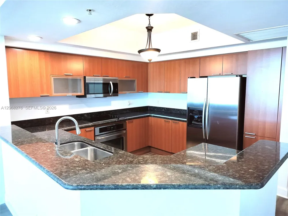 14951 Royal Oaks Ln #1006 North Miami, FL 33181