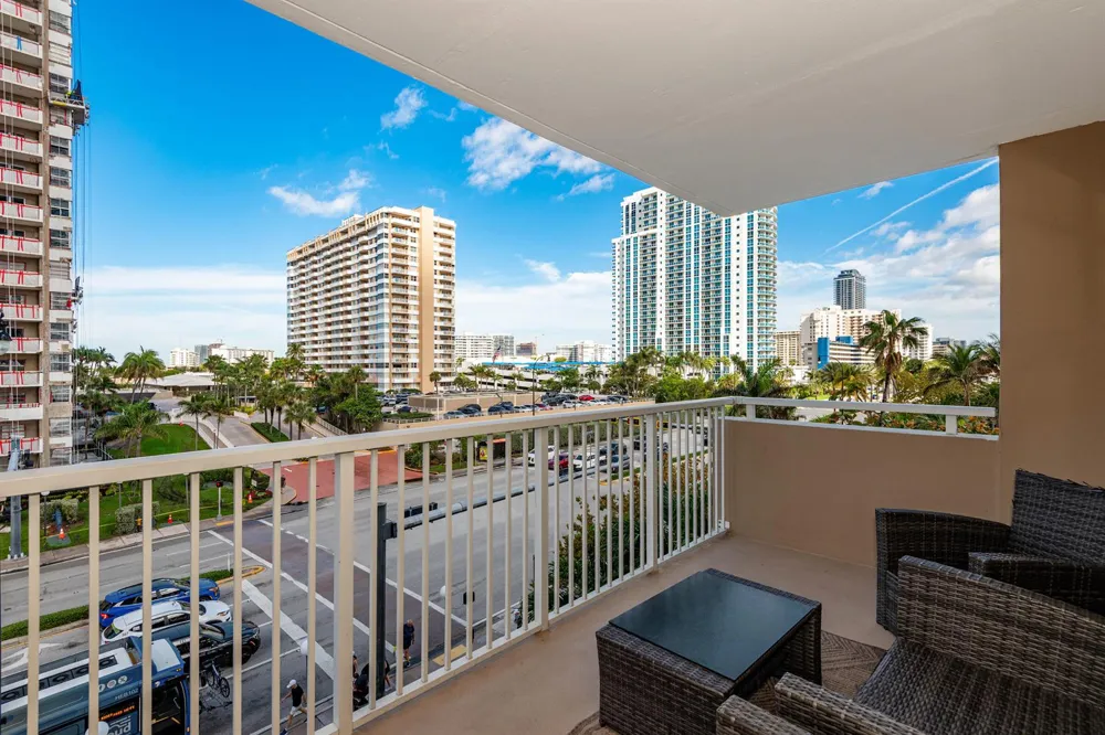 1980 S OCEAN DRIVE #3P Hallandale Beach, FL 33009