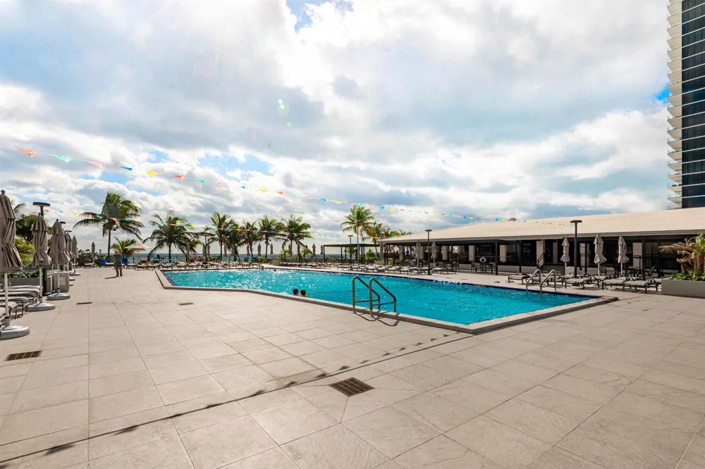1980 S OCEAN DRIVE #3P Hallandale Beach, FL 33009