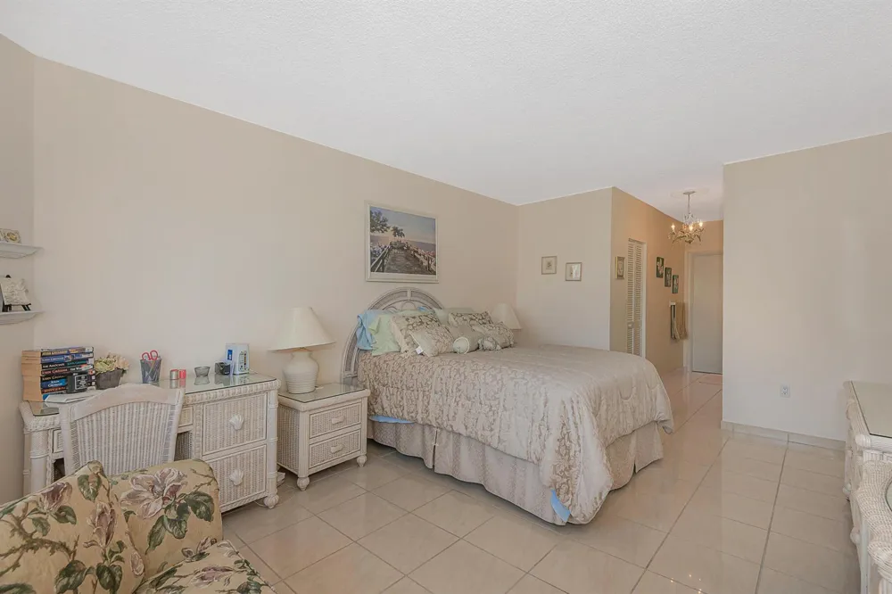 1980 S OCEAN DRIVE #3P Hallandale Beach, FL 33009