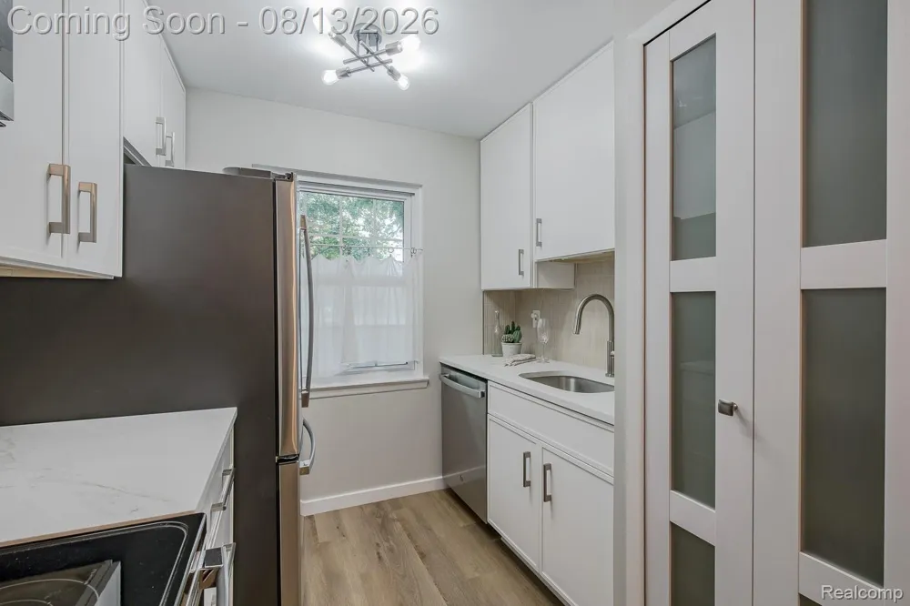 104 Lake Village Drive Walled Lake City, MI 48390