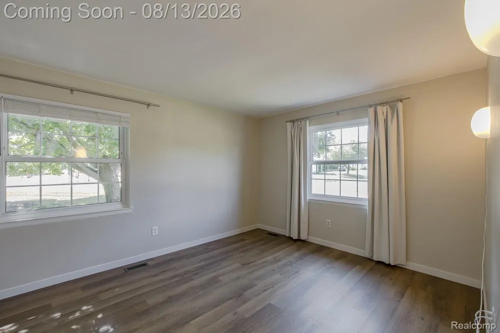 104 Lake Village Drive Walled Lake City, MI 48390