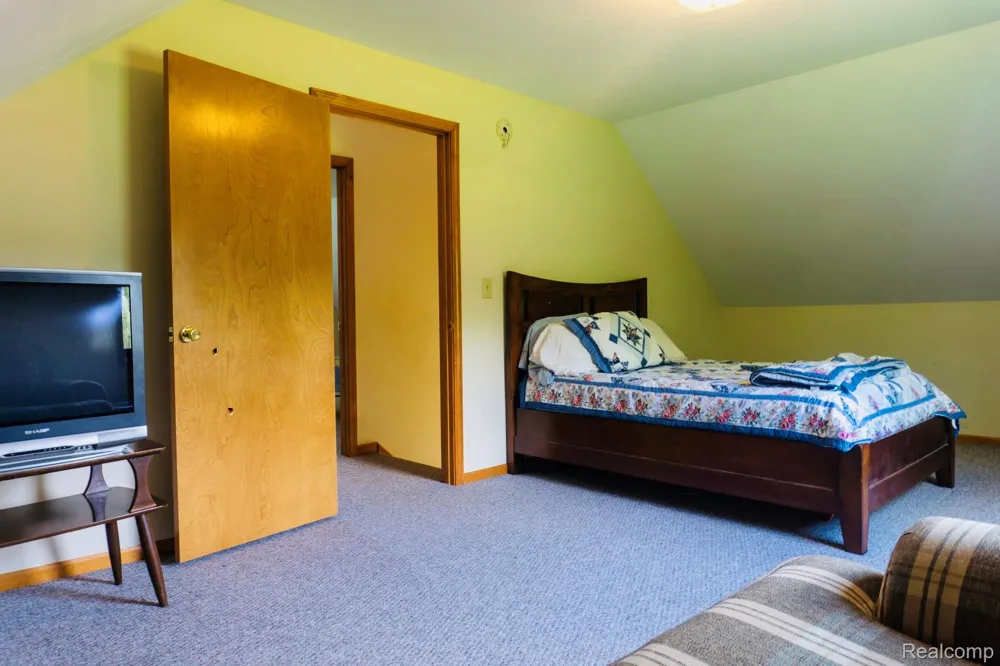 32575 W May Naomi Drive Trout Lake Township, MI 49793
