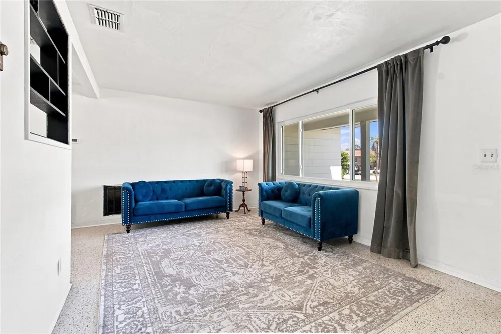 4100 18TH AVENUE St Petersburg, FL 33713