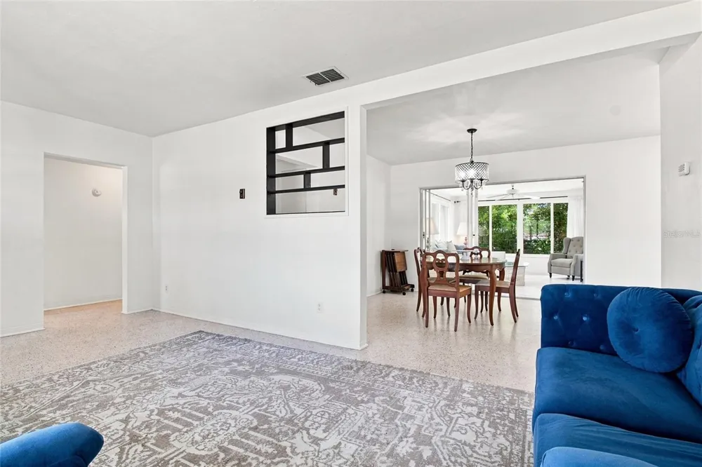 4100 18TH AVENUE St Petersburg, FL 33713
