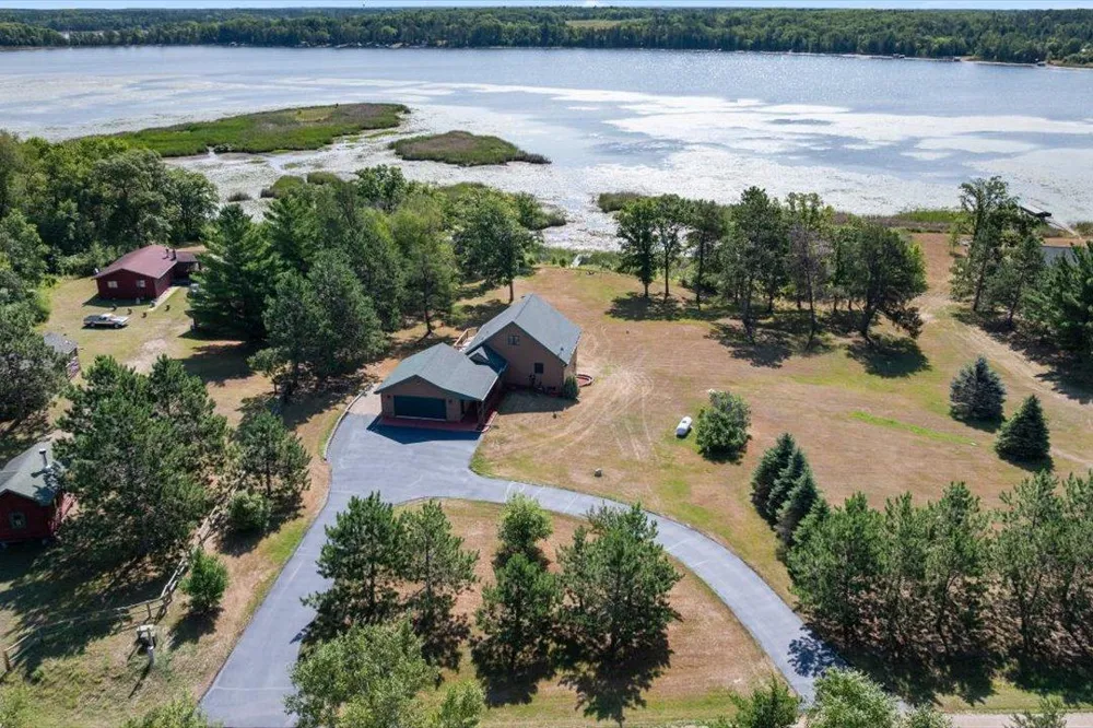 21264 Fair Oaks Drive Nevis, MN 56467
