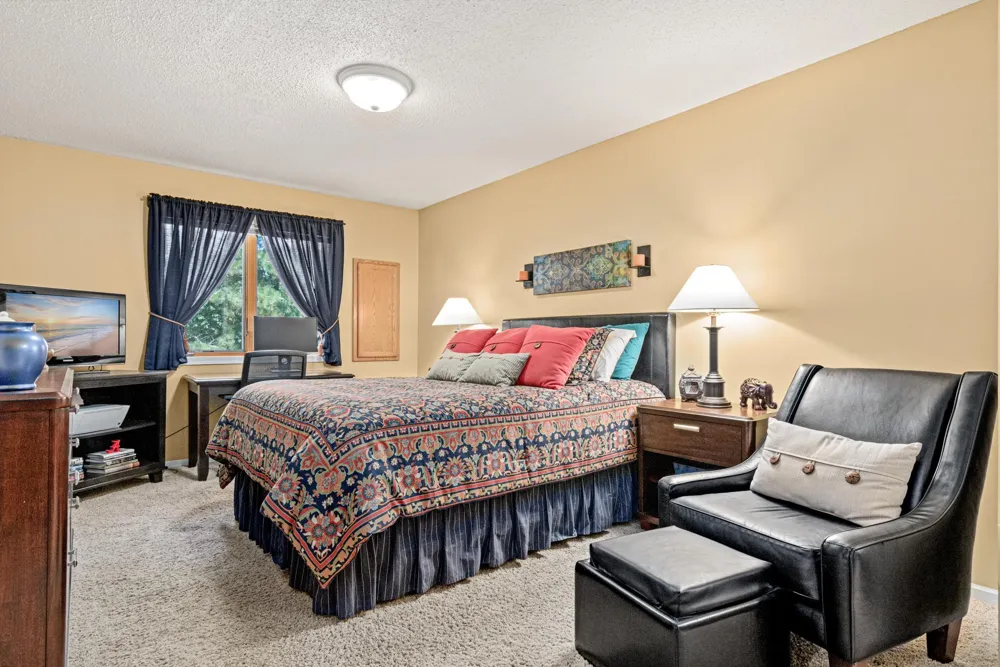 305 Wildwood Circle Roberts, WI 54023