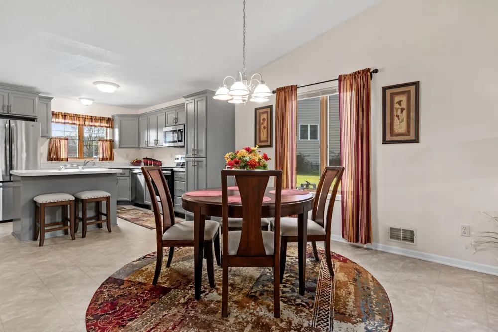 305 Wildwood Circle Roberts, WI 54023