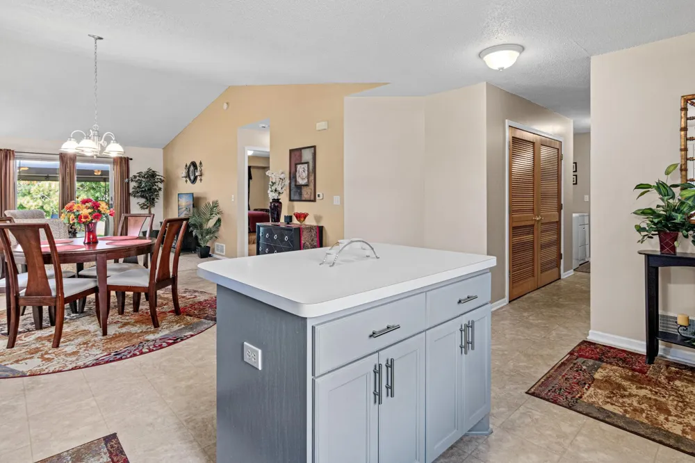 305 Wildwood Circle Roberts, WI 54023
