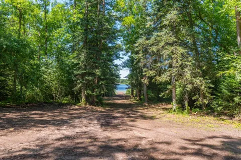 575 S Lake Lawrence Road NE