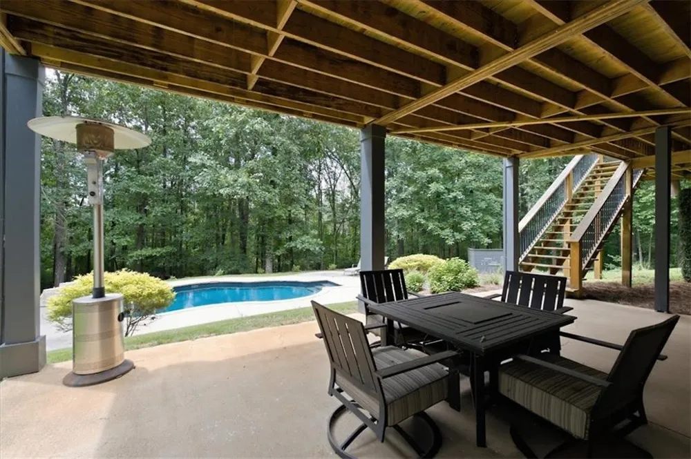 992 Oak Grove Road Carrollton, GA 30117