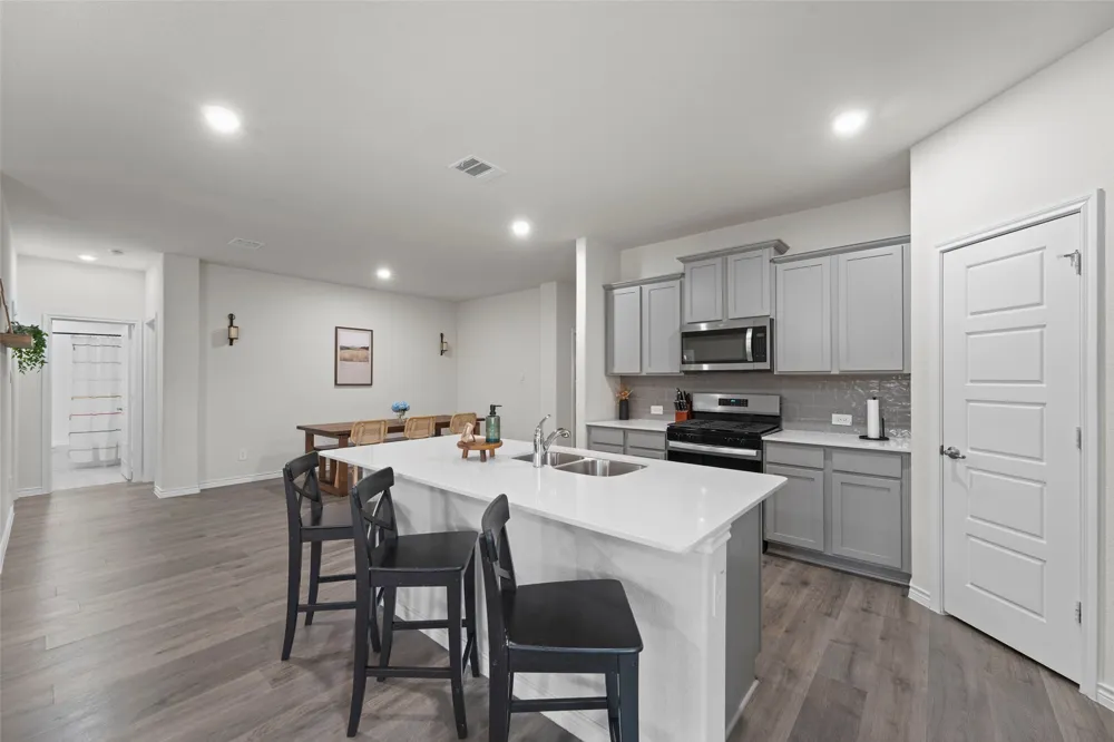 3720 Tracewood Bend Aubrey, TX 76227
