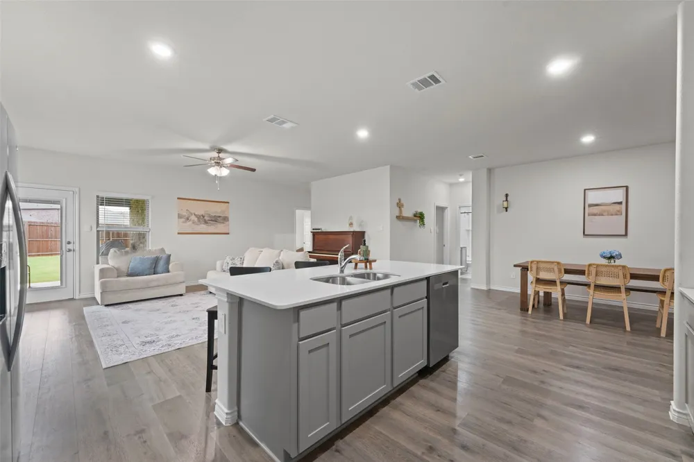 3720 Tracewood Bend Aubrey, TX 76227