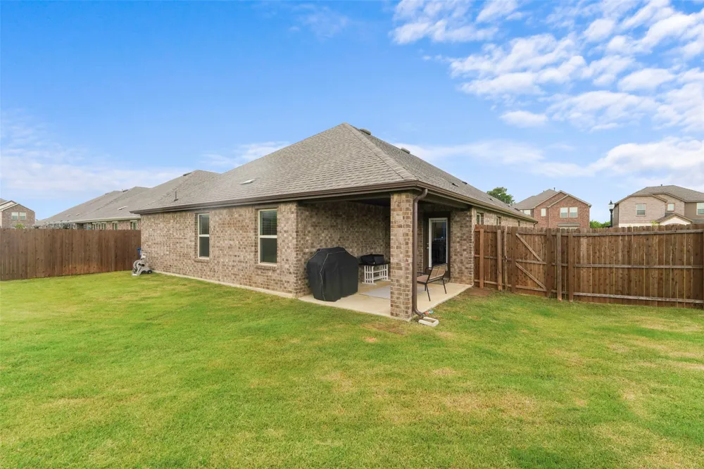 3720 Tracewood Bend Aubrey, TX 76227