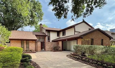 10315 Meadow Lake Lane