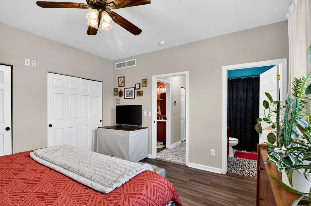 10415 Scarlet Oak Drive Ypsilanti, MI 48198