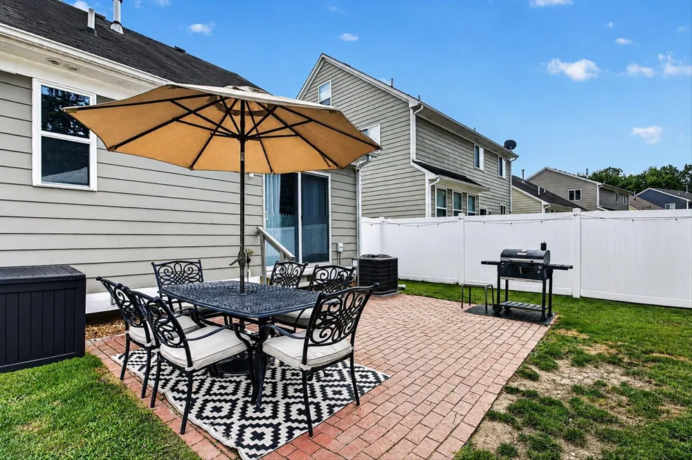 10415 Scarlet Oak Drive Ypsilanti, MI 48198