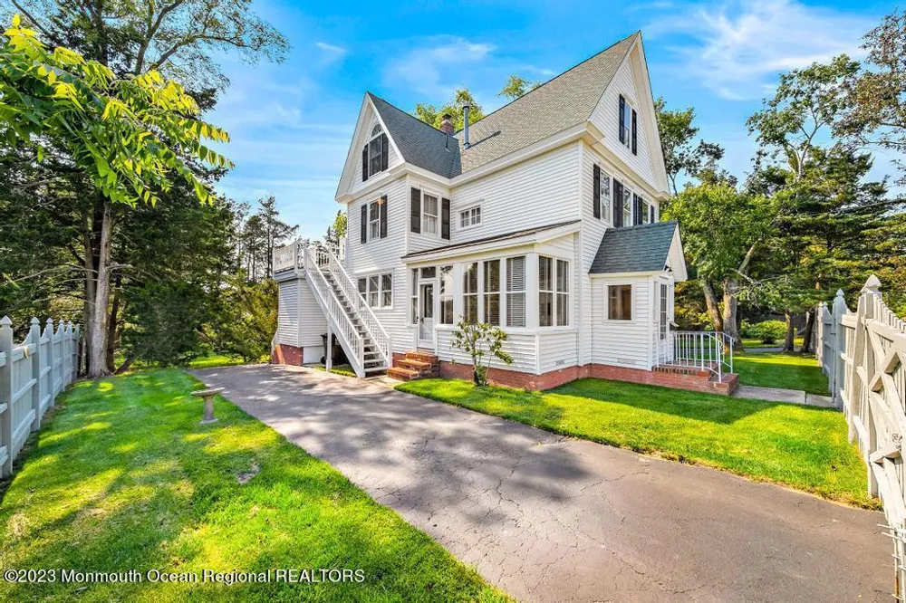 388 S Green Street Tuckerton, NJ 08087