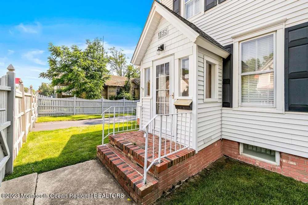 388 S Green Street Tuckerton, NJ 08087
