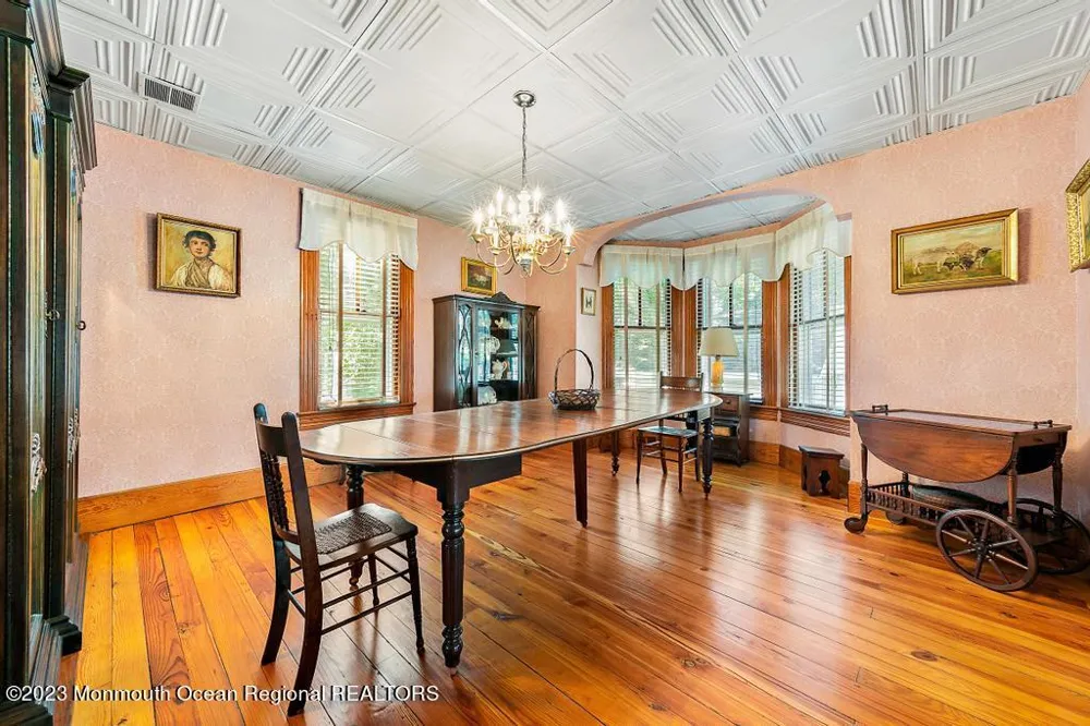 388 S Green Street Tuckerton, NJ 08087