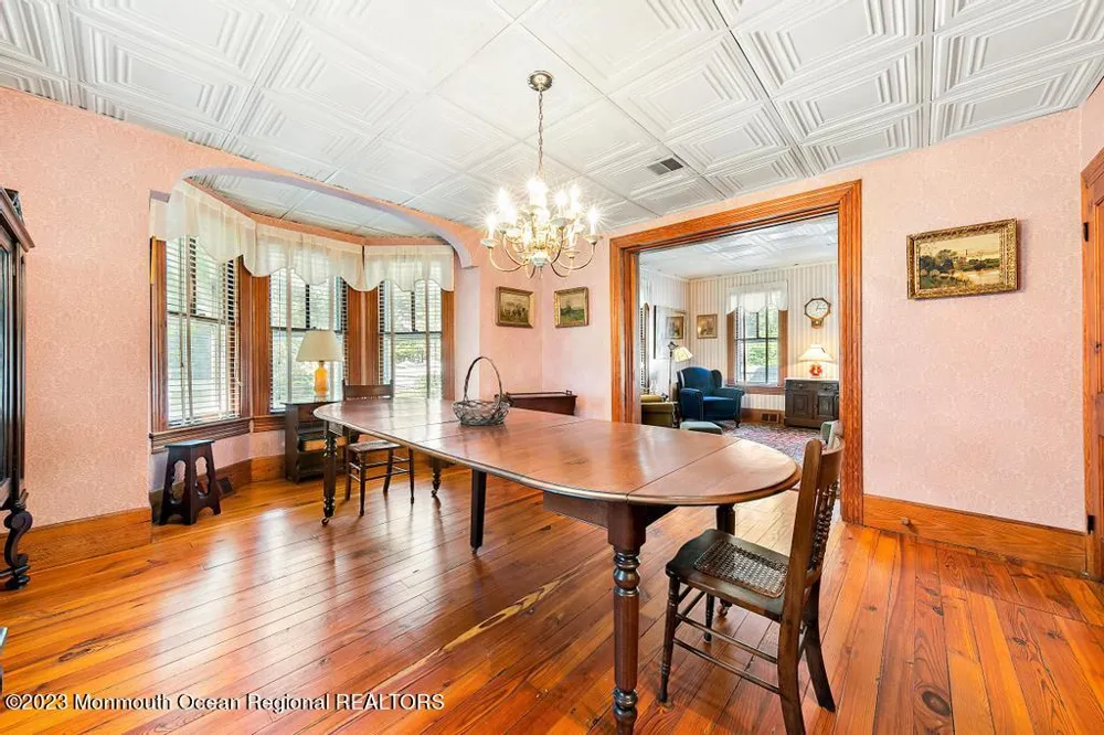 388 S Green Street Tuckerton, NJ 08087