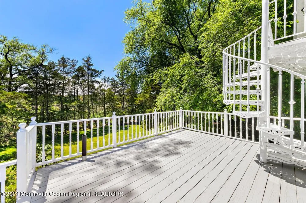388 S Green Street Tuckerton, NJ 08087