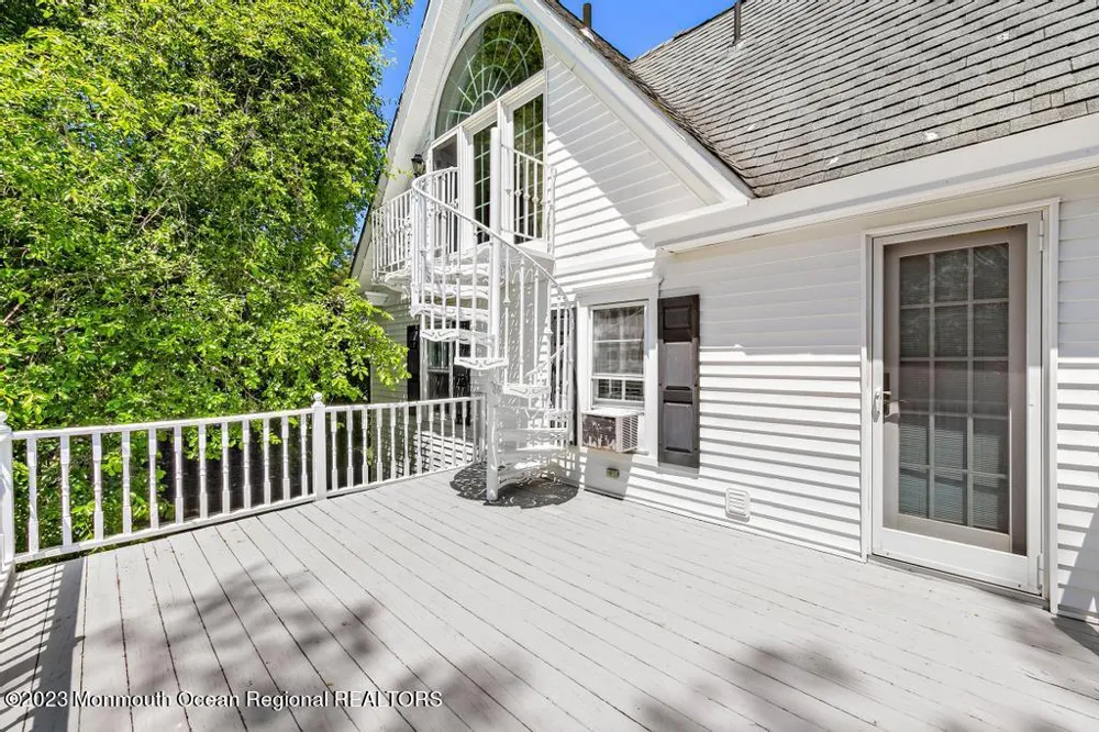 388 S Green Street Tuckerton, NJ 08087