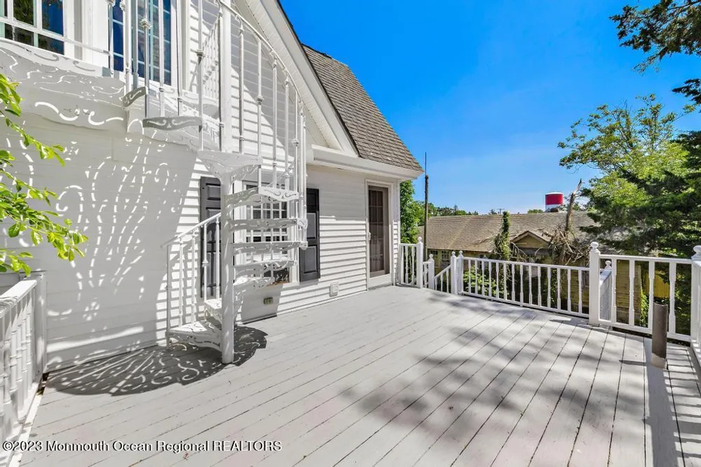 388 S Green Street Tuckerton, NJ 08087