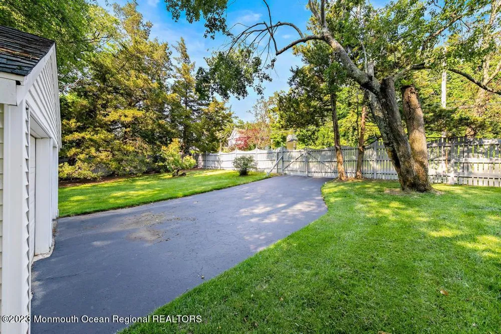 388 S Green Street Tuckerton, NJ 08087