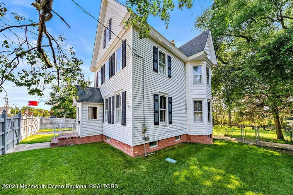 388 S Green Street Tuckerton, NJ 08087