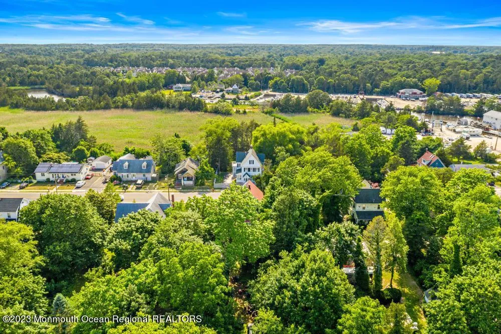 388 S Green Street Tuckerton, NJ 08087