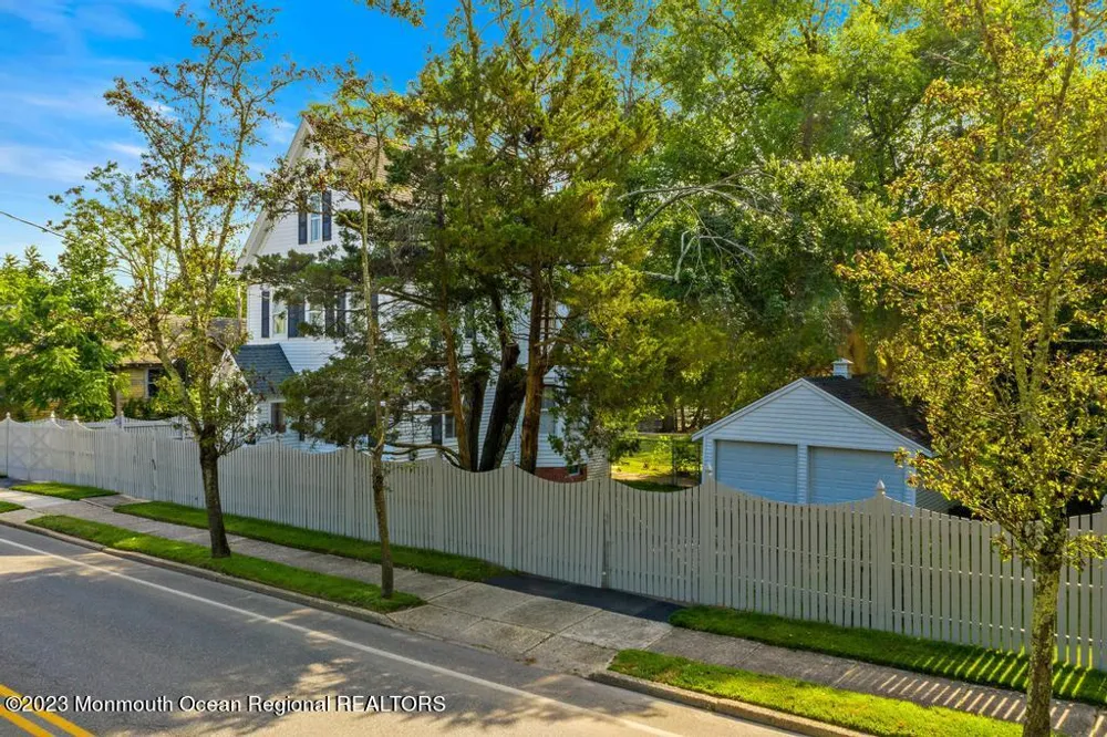 388 S Green Street Tuckerton, NJ 08087