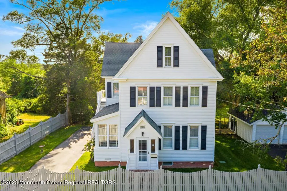 388 S Green Street Tuckerton, NJ 08087
