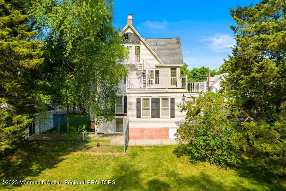 388 S Green Street Tuckerton, NJ 08087